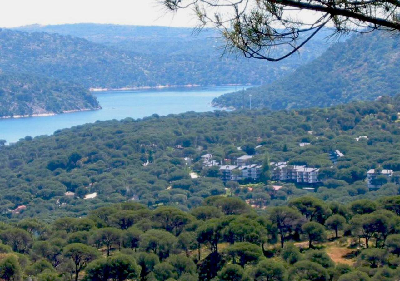 Playa De Madrid San Martín de Valdeiglesias Exterior foto
